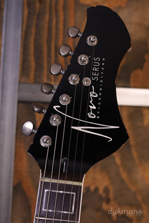 Novo Serus P2 Bonfire mit dunkelkirschroter Rückseite (GEBRAUCHT)