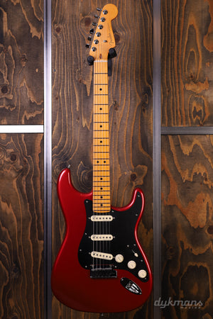 Fender American Ultra II Stratocaster Sinister Red