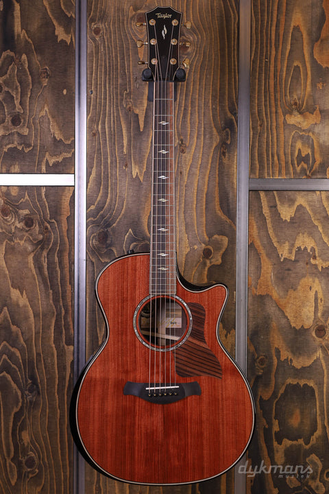 Taylor 50th Anniversary Builder’s Edition 814ce