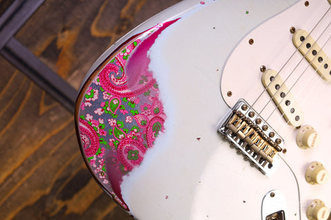 Fender Custom Shop Limited Edition Mischief Maker – Heavy Relic – Super Faded Aged Sonic Blue Over Pink Paisley