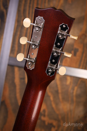 Gibson Custom 1942 Banner J-45 Reissue Vintage Sunburst