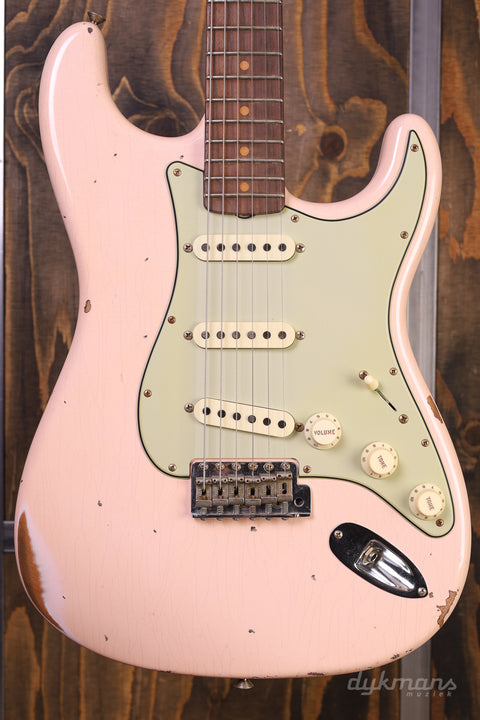 Fender Custom Shop Limited Edition '63 Stratocaster Relic Super Faded Aged Shell Pink b-stock