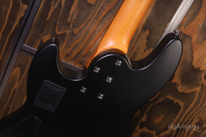 Sire Marcus U7 4-Saiter Satin Black