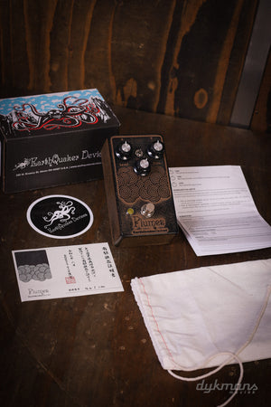 Erdbebengeräte-Fahnen KGR Collector Limited