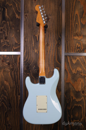Fender Limited Edition Vintera II Road Worn '60s Stratocaster Sonic Blue