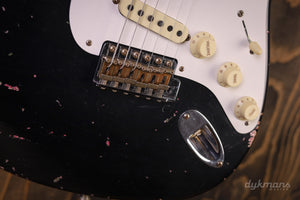 Fender Custom Shop Limited Edition Mischief Maker – Heavy Relic – Aged Black Over Pink Paisley