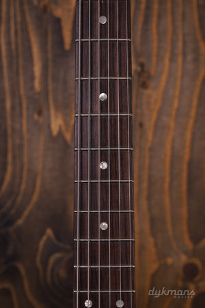 Novo Serus J Olympic White über Candy Apple Red