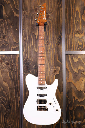 Ibanez LB1-WH Lari Basilio Signature White VORBESTELLUNG