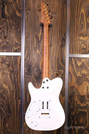 Ibanez LB1-WH Lari Basilio Signature White VORBESTELLUNG