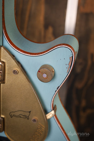 Gretsch Custom Shop 1959 White Penguin Faded Daphne Blue Heavy Relic VORBESTELLUNG