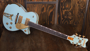 Gretsch Custom Shop 1959 White Penguin Faded Daphne Blue Heavy Relic VORBESTELLUNG