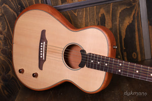 Fender Highway Parlour Mahagoni