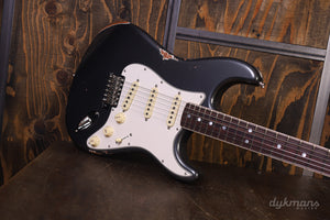 Fender Custom Shop 1967 Stratocaster Relic mit Closet Classic Hardware Aged Charcoal Frost Metallic