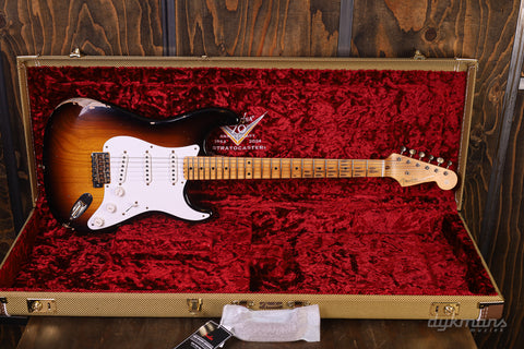 Fender Custom Shop Limited 70th Anniversary '54 Strat Relic Wide-Fade 2-Color Sunburst VORBESTELLUNG