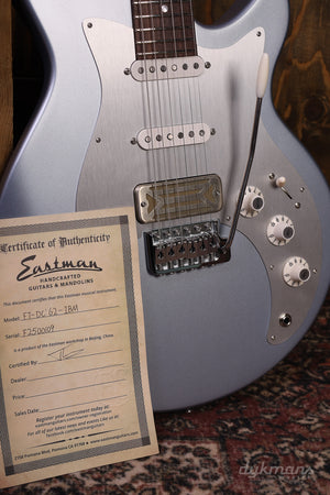 Eastman Fullertone DC'62 Eisblau Metallic