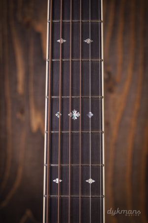 Martin Custom Shop OM Dunkelmarineblau 000-14