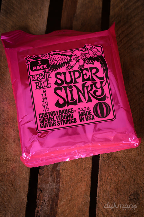 Ernie Ball Regular Slinky 9-42 3er-Pack