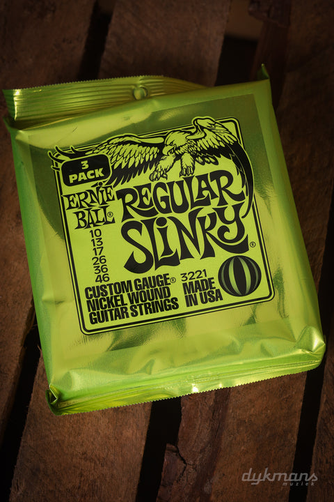 Ernie Ball Regular Slinky 10-46 3er-Pack