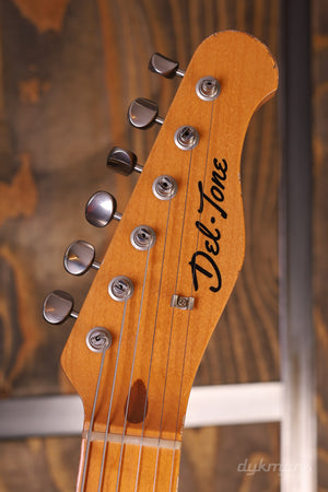 Del-Tone Butterscotch im T-Stil der 50er Jahre