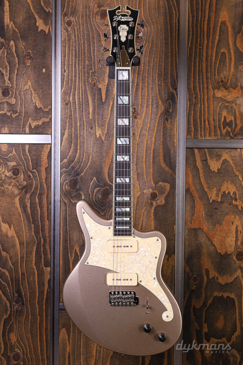 D'Angelico Deluxe Bedford Desert Gold