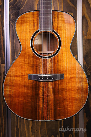 Lakewood M-0 Custom Eukalyptus Huon Pine Top