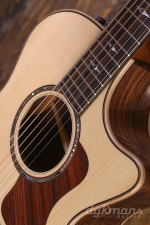 Taylor 814ce V-Class-Verstrebung