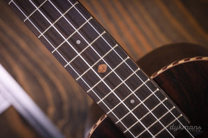 Leho Konzert-Ukulele LHUC-ALEB-Ew220C-V