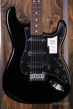 Fender Standard Stratocaster HSS Schwarz