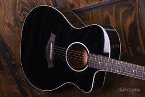 Taylor 214ce-BLK DLX + kostenloser Taylor-Gurt!