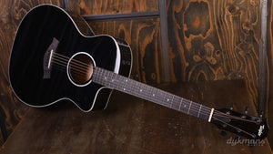 Taylor 214ce-BLK DLX + kostenloser Taylor-Gurt!
