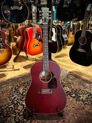 Gibson J-45 Special Satin Wine Red
