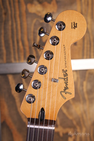 Fender Player II Stratocaster HSS Coral Red