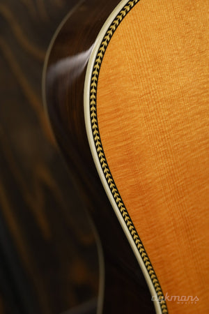 Martin HD-28V