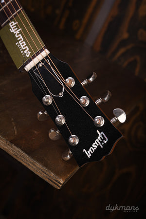 Gibson J-45 Standard Heritage Cherry Sunburst