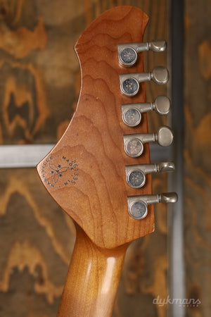Novo Serus J Aztec Gold over Bull Black Dealer Limited