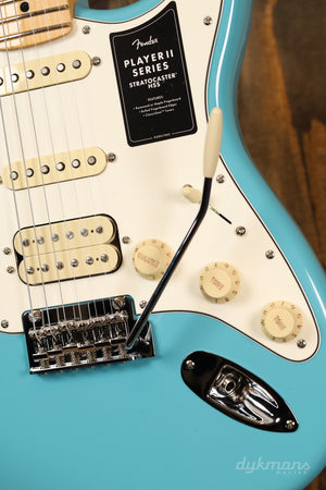 Fender Player II Stratocaster HSS Korallenrot