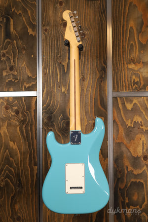 Fender Player II Stratocaster HSS Korallenrot