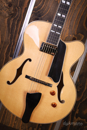 Eastman Ahorn Archtop