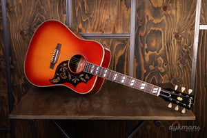 Epiphone Inspired by Gibson Custom 1960 Hummingbird Reissue Heritage Cherry Sunburst