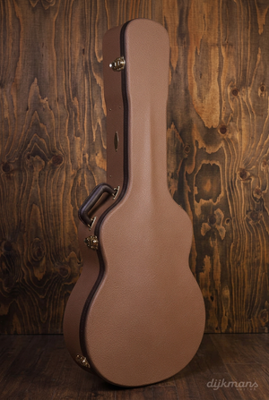 Staande foto van de Taylor Gold Label-koffer