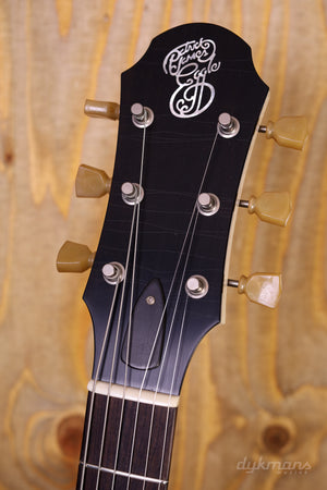 Patrick James Eggle Macon Junior Körniges Blond