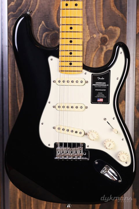 Fender American Professional II Stratocaster Ahorn Schwarz