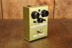 Weise riesiges grünes Nashorn