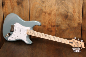 PRS Silver Sky Polar Blue Maple Griffbrett