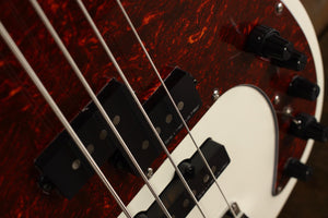 Sire Marcus Miller P7 2nd Gen Erle 4-saitiger Bassgitarre antikweiß