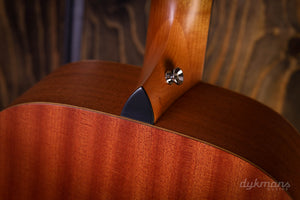 Taylor Academy 12. Linkshänder