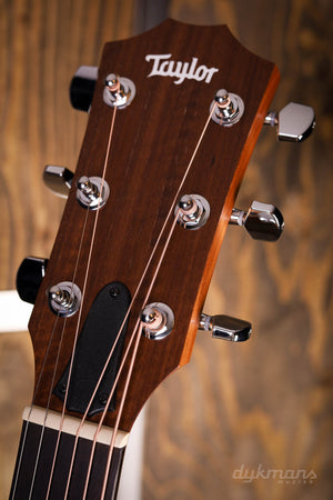 Taylor Academy 12. Linkshänder