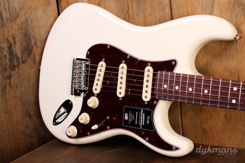 Fender American Pro II Strat Olympic Weiß